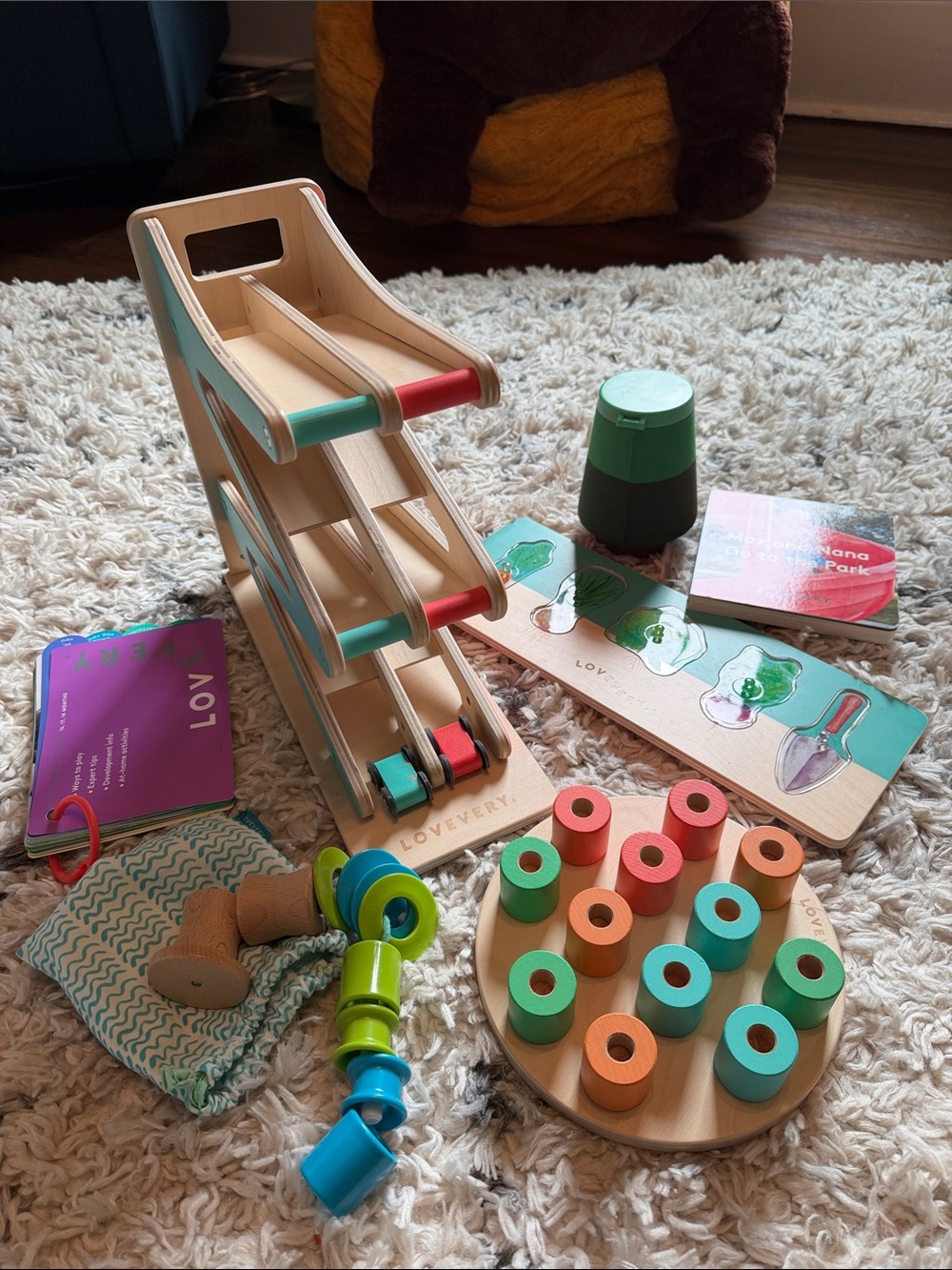 Lovevery The Adventurer Kit 16-18 months